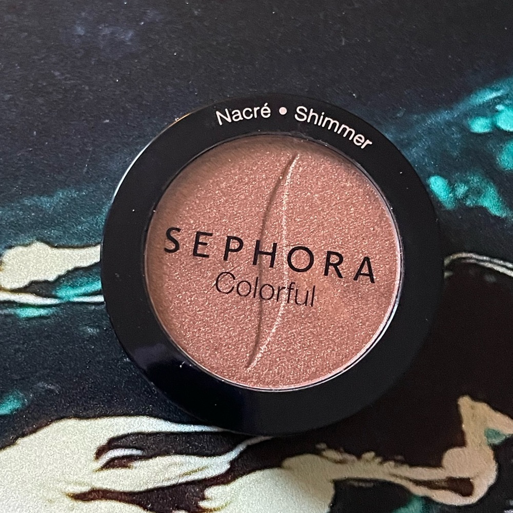 NWT Sephora Colorful Eyeshadow in Copper Rush (291)
(discontinued)